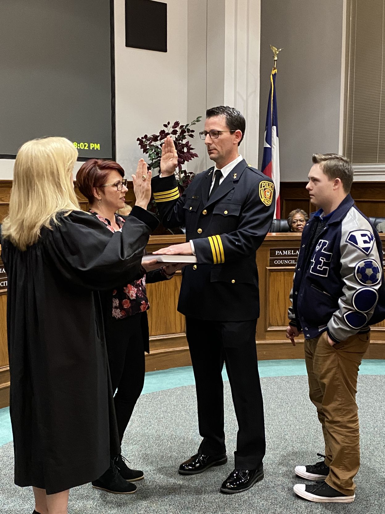 Rowlett’s new chief gets sworn in